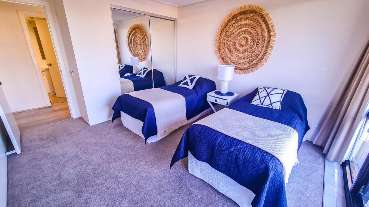Pelican Sands Beach Resort Голд-Кост Экстерьер фото